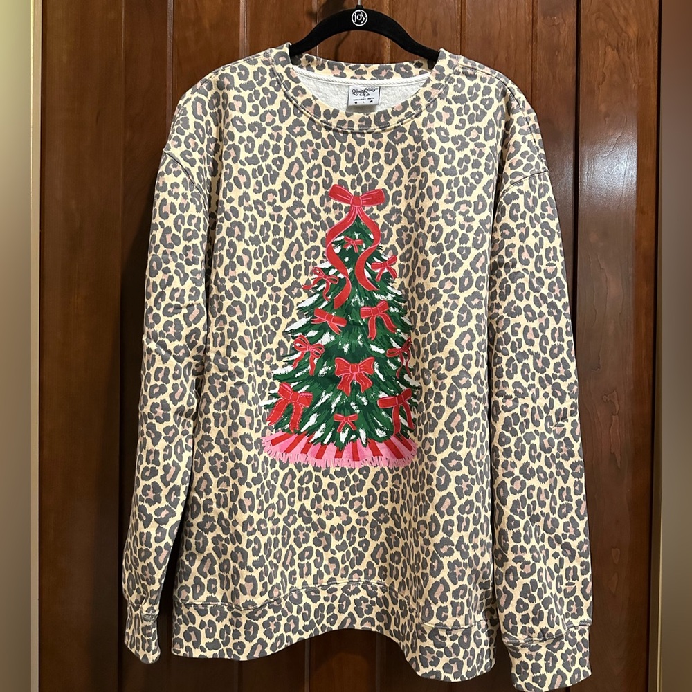 Living Fully Co Leopard Christmas Tree Sweatshirt Size Large
